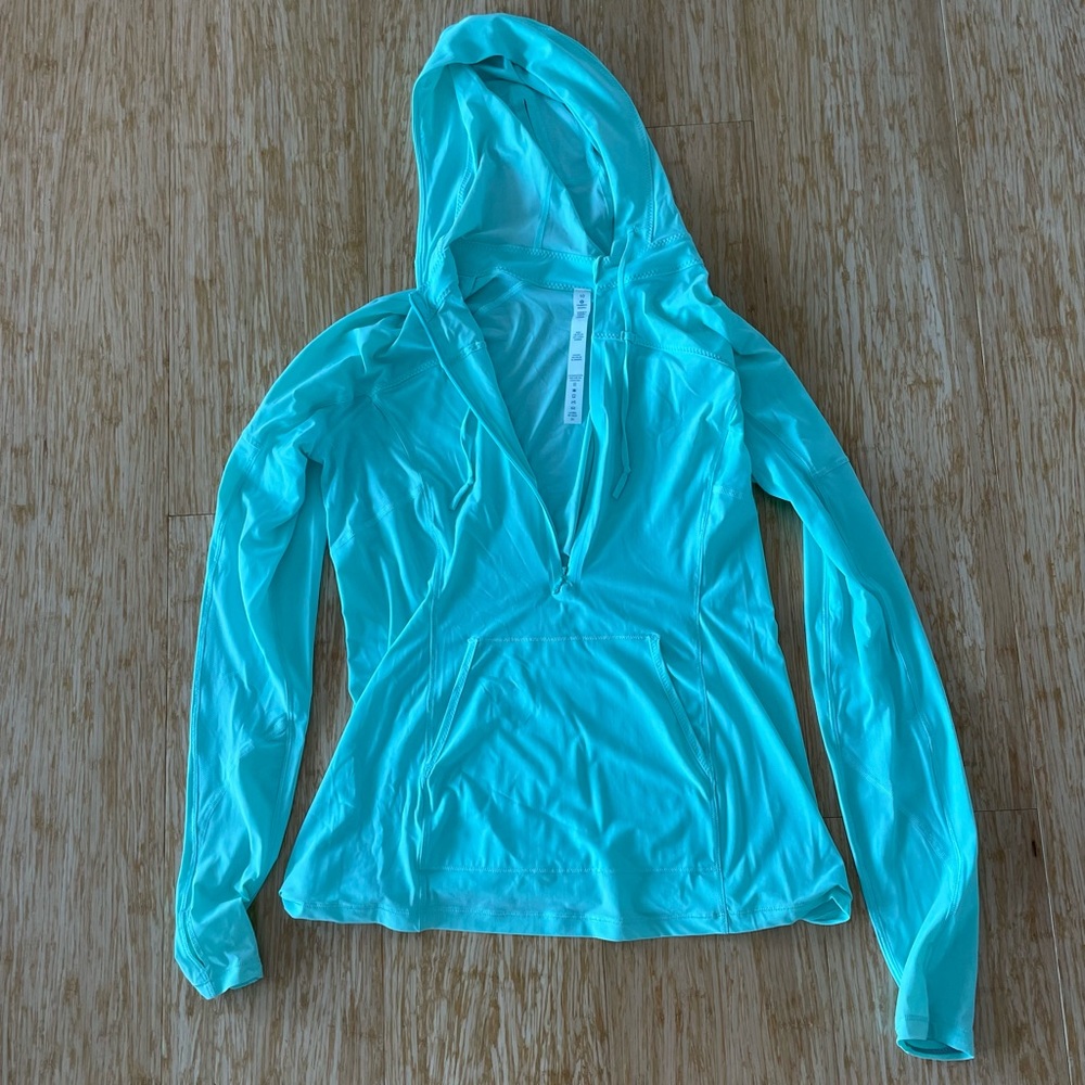 lululemon athletica Aqua Long Sleeve Top